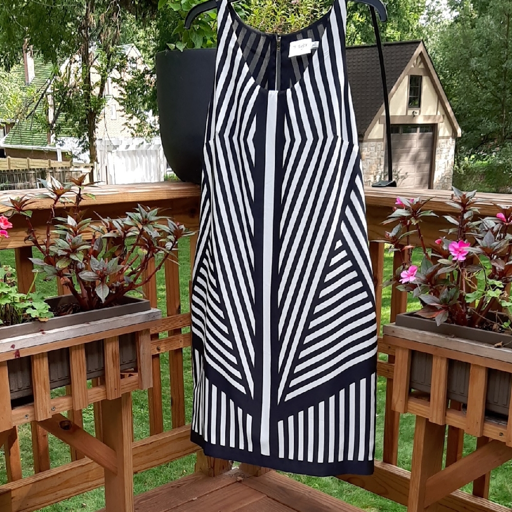 Geometric Black/White Dress NWT Sz 12